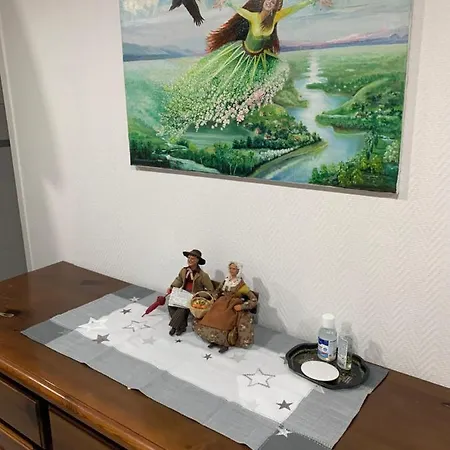 Rustique Avec Double Lit Et Sa Salle De Bain Privee *